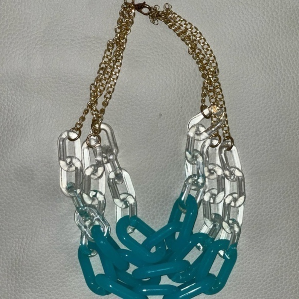 NWT Gold Tone and Blue Lucite Chain Necklace